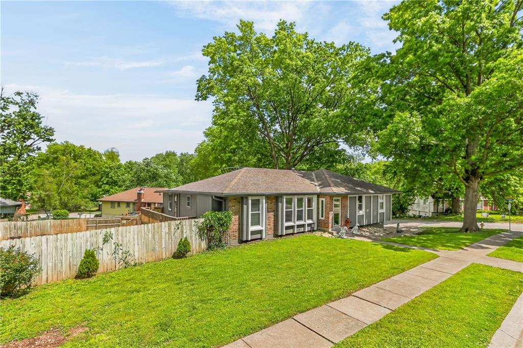 Homes for sale in Liberty, MO | 1524 Oxford Ct, Liberty, MO 64068 | MLS# 2632015