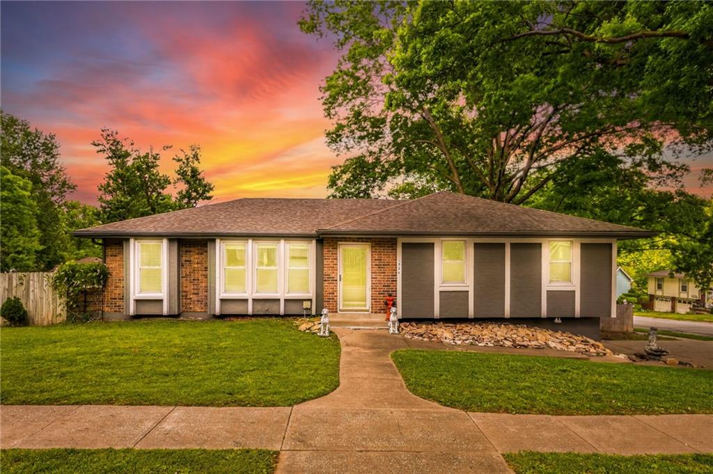 Homes for sale in Liberty, MO | 1524 Oxford Ct, Liberty, MO 64068 | MLS# 2632015