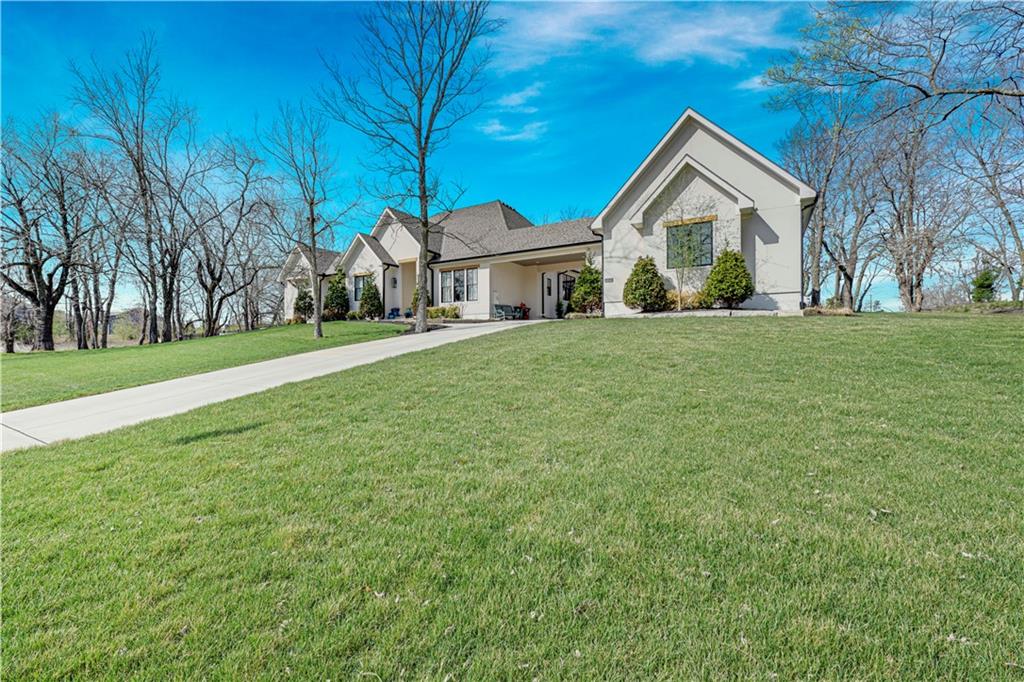 Homes for sale in Stilwell, KS | 18340 Mohawk Ln, Stilwell, KS 66085 | MLS# 2632018