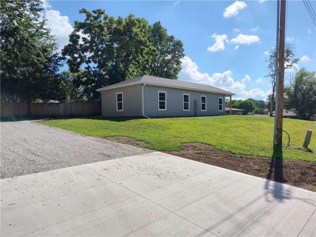 Homes for sale in Richmond, MO | 307 N Camden St, Richmond, MO 64085 | MLS# 2632041