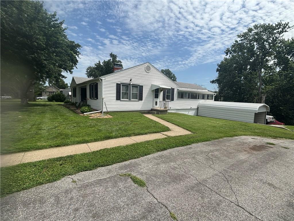 2nd image of 1309 S 35 St, Saint Joseph, MO 64507 | MLS# 2632045