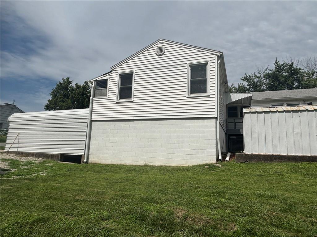 3rd image of 1309 S 35 St, Saint Joseph, MO 64507 | MLS# 2632045