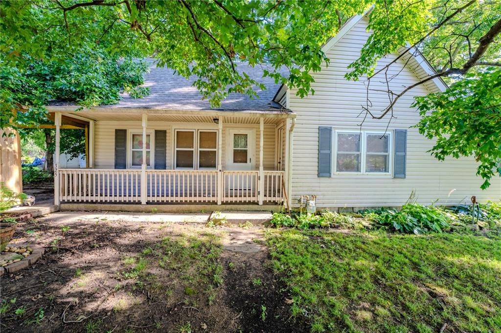 Homes for sale in Thayer, KS | 325 W Montgomery St, Thayer, KS 66776 | MLS# 2632084