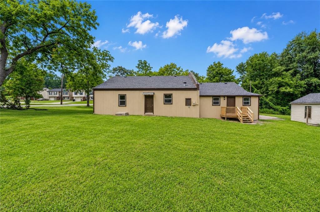 2nd image of 5851 Barnes Ave, Kansas City, MO 64119 | MLS# 2632088