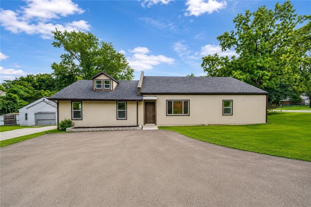 1st image of 5851 Barnes Ave, Kansas City, MO 64119 | MLS# 2632088