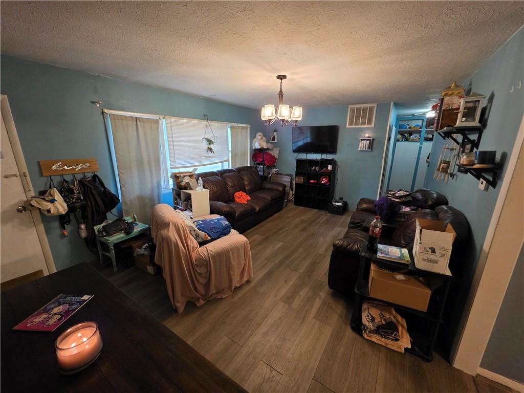 4th image of 304 Warwick Rd, Coffeyville, KS 67337 | MLS# 2632102