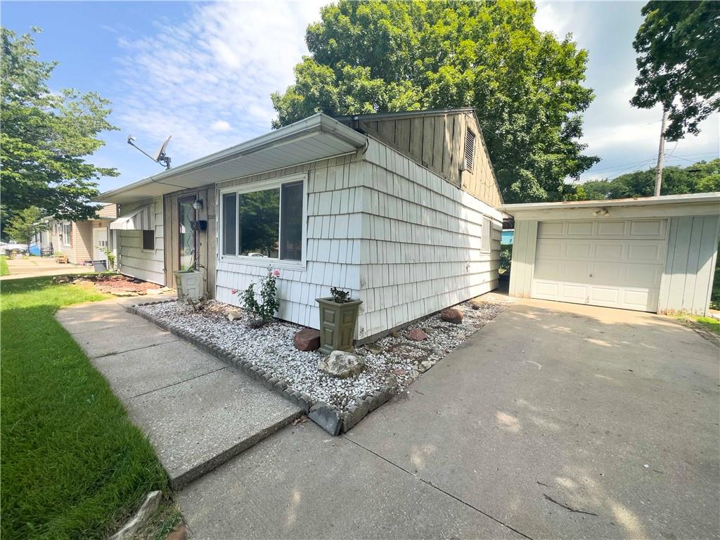 Homes for sale in Saint Joseph, MO | 2205 Maple St, Saint Joseph, MO 64507 | MLS# 2632105