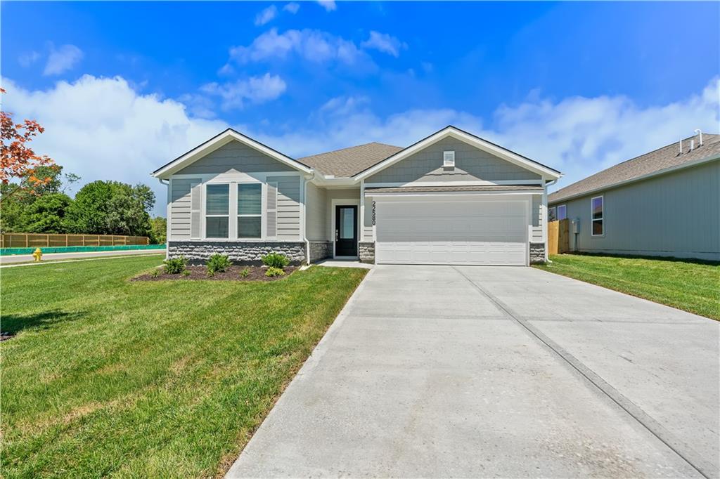 2nd image of 22580 W 214th Ter, Spring Hill, KS 66083 | MLS# 2632132