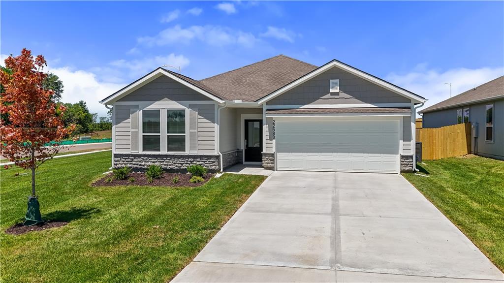 3rd image of 22580 W 214Th Ter, Spring Hill, KS 66083 | MLS# 2632132