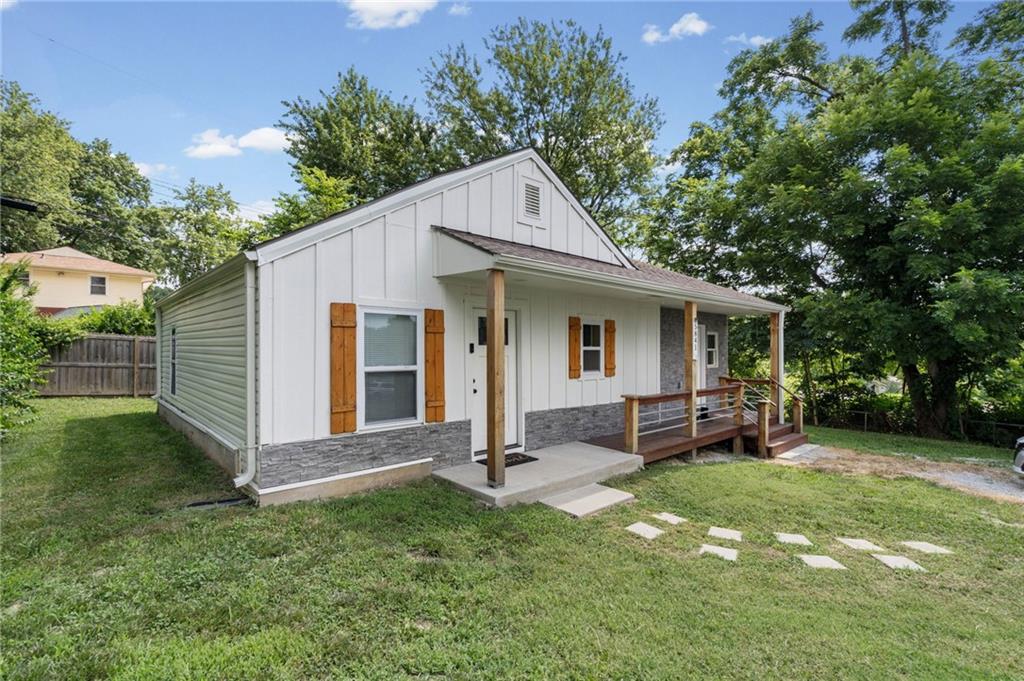 Homes for sale in Kansas City, MO | 5841 Spokane Ave, Kansas City, MO 64119 | MLS# 2632133