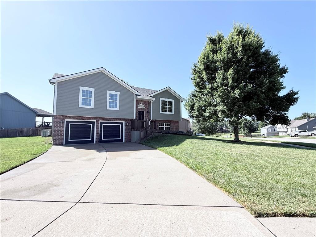 Homes for sale in Kearney, MO | 1101 E 18th St, Kearney, MO 64060 | MLS# 2632134