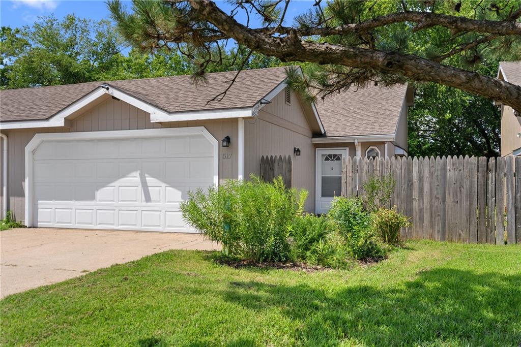 1st image of 517 Eldridge St, Lawrence, KS 66049 | MLS# 2632139