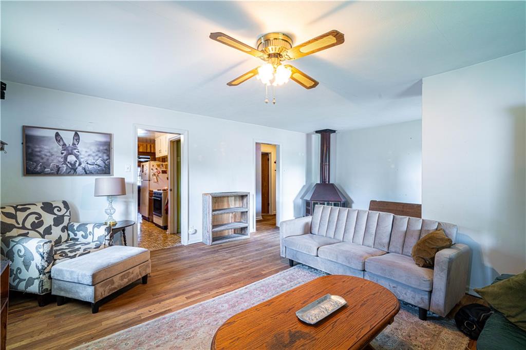 3rd image of 1501 S 20Th St W, St Joseph, MO 64507 | MLS# 2632141