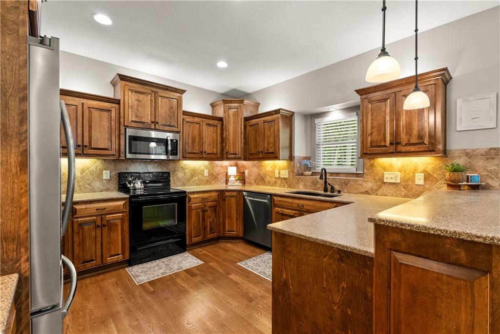 5th image of 1824 Ne Woodview Ln, Lees Summit, MO 64086 | MLS# 2632145