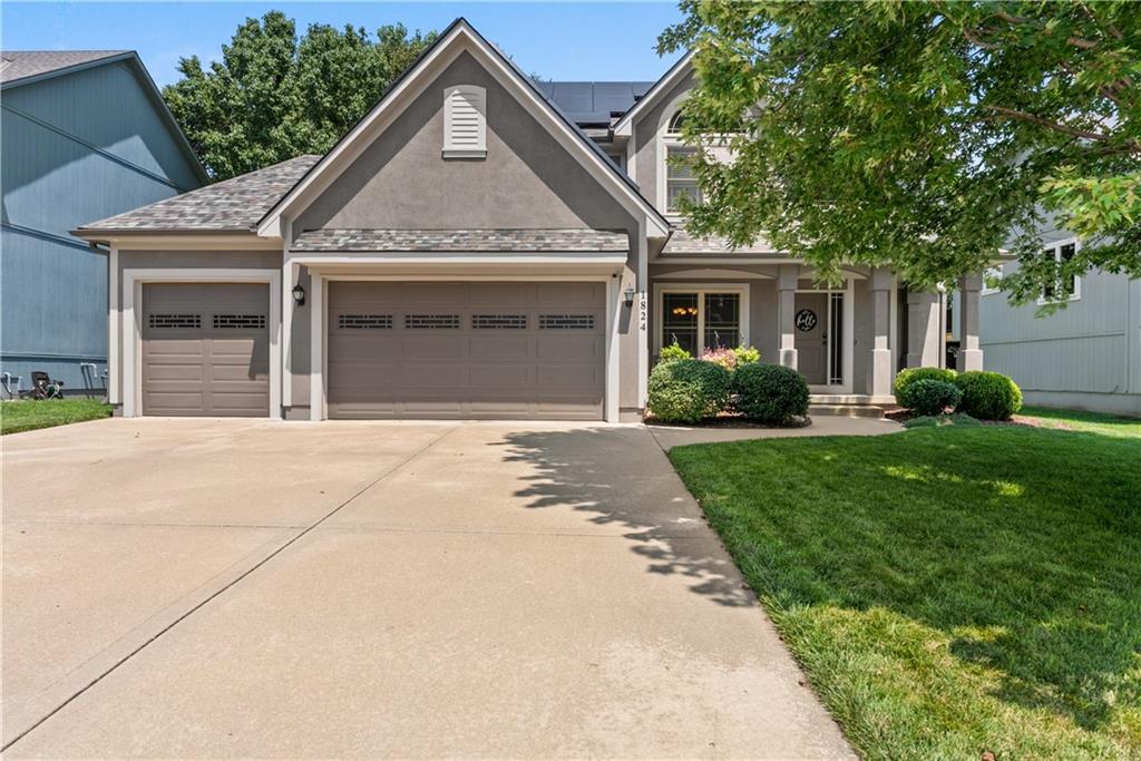 1st image of 1824 Ne Woodview Ln, Lees Summit, MO 64086 | MLS# 2632145