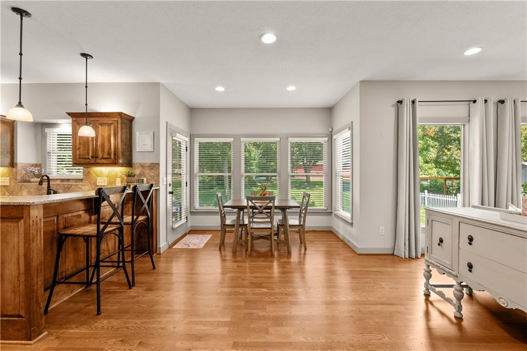 4th image of 1824 Ne Woodview Ln, Lees Summit, MO 64086 | MLS# 2632145