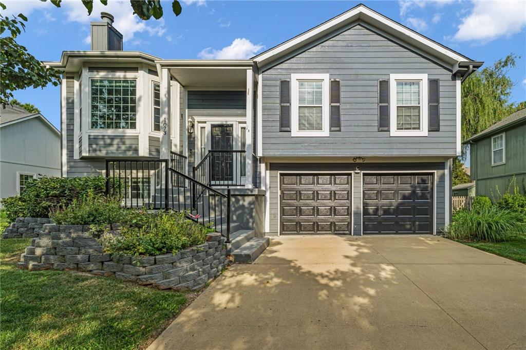 2nd image of 1073 N Logan St, Olathe, KS 66061 | MLS# 2632159