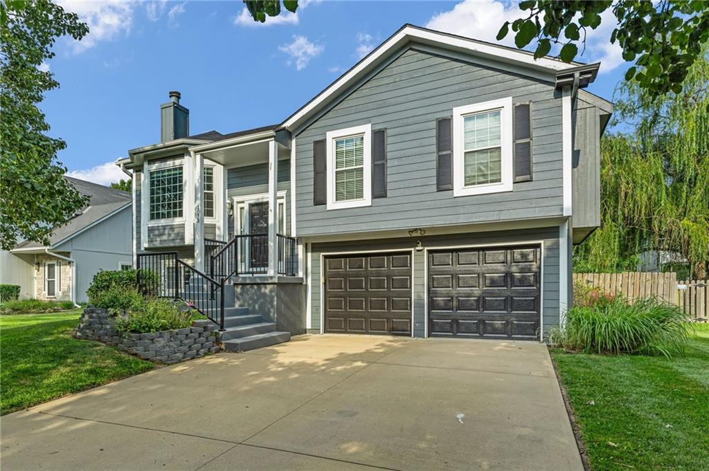 1st image of 1073 N Logan St, Olathe, KS 66061 | MLS# 2632159