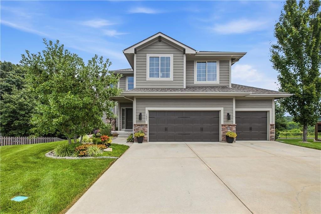 1st image of 1021 Se Scarlet Ct, Blue Springs, MO 64014 | MLS# 2632187