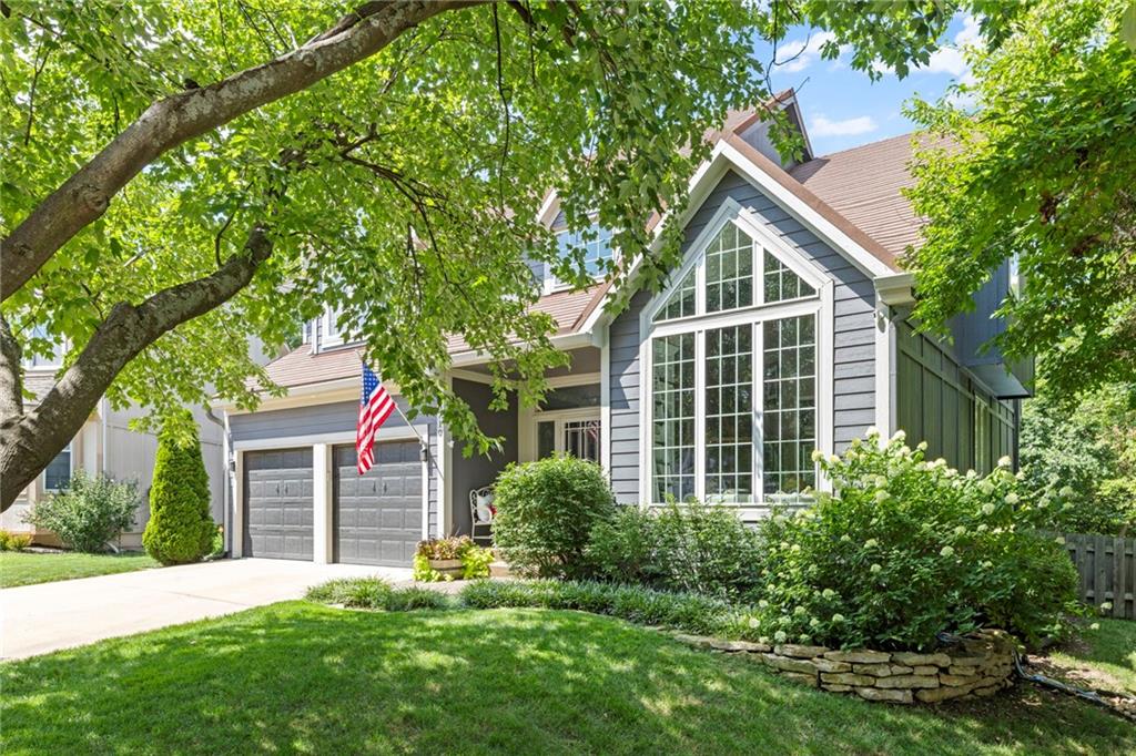 1st image of 8710 W 132nd Pl, Overland Park, KS 66213 | MLS# 2632194