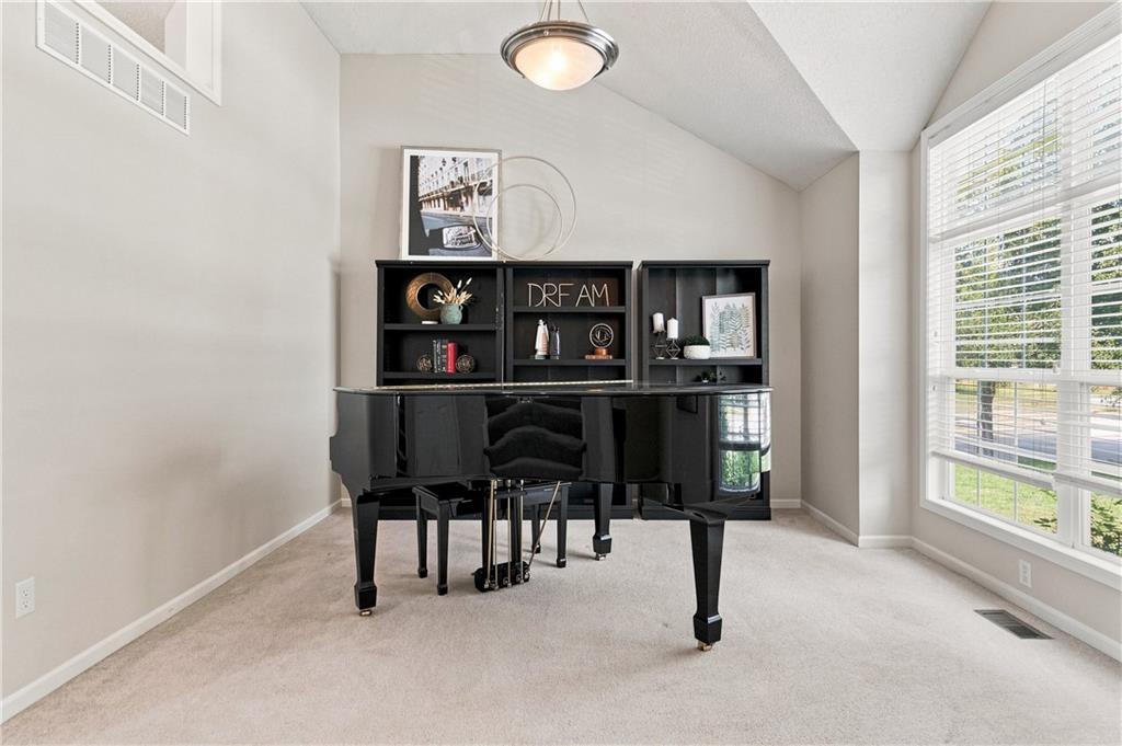 3rd image of 525 Parma Wy, Gardner, KS 66030 | MLS# 2632201