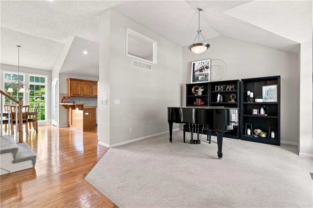 2nd image of 525 Parma Wy, Gardner, KS 66030 | MLS# 2632201