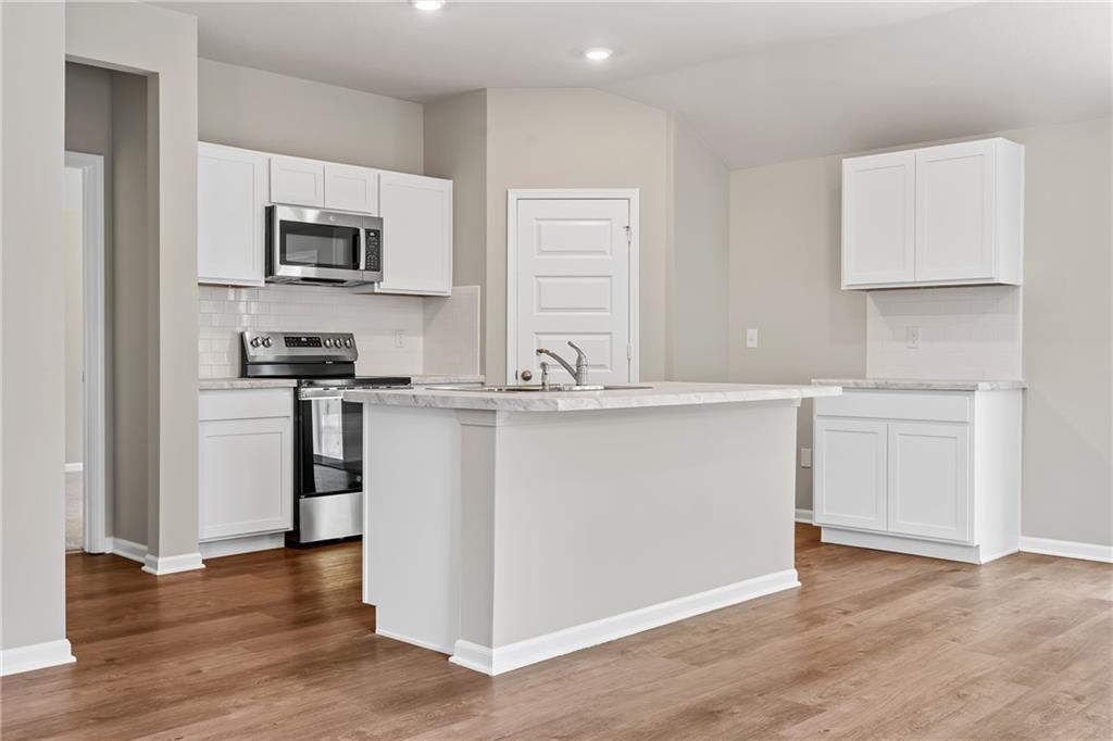 3rd image of 2790 Woodfield Dr, Tonganoxie, KS 66086 | MLS# 2632203