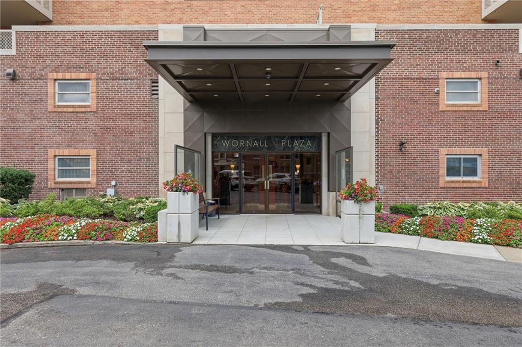 2nd image of 310 W 49 St #101, Kansas City, MO 64112 | MLS# 2632209