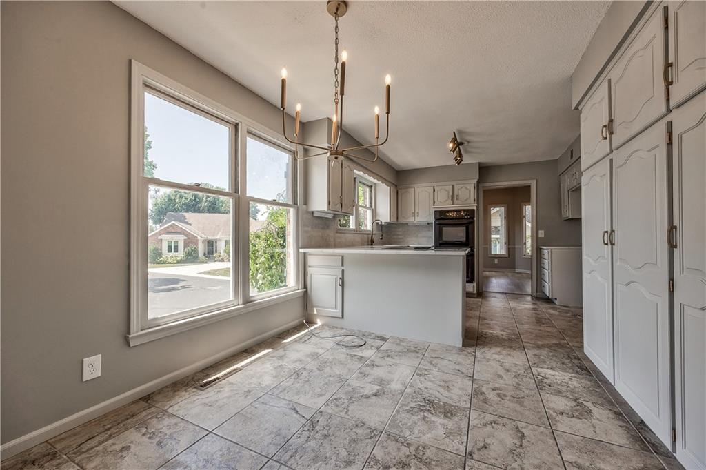 4th image of 4512 W 90Th St, Prairie Village, KS 66207 | MLS# 2632237
