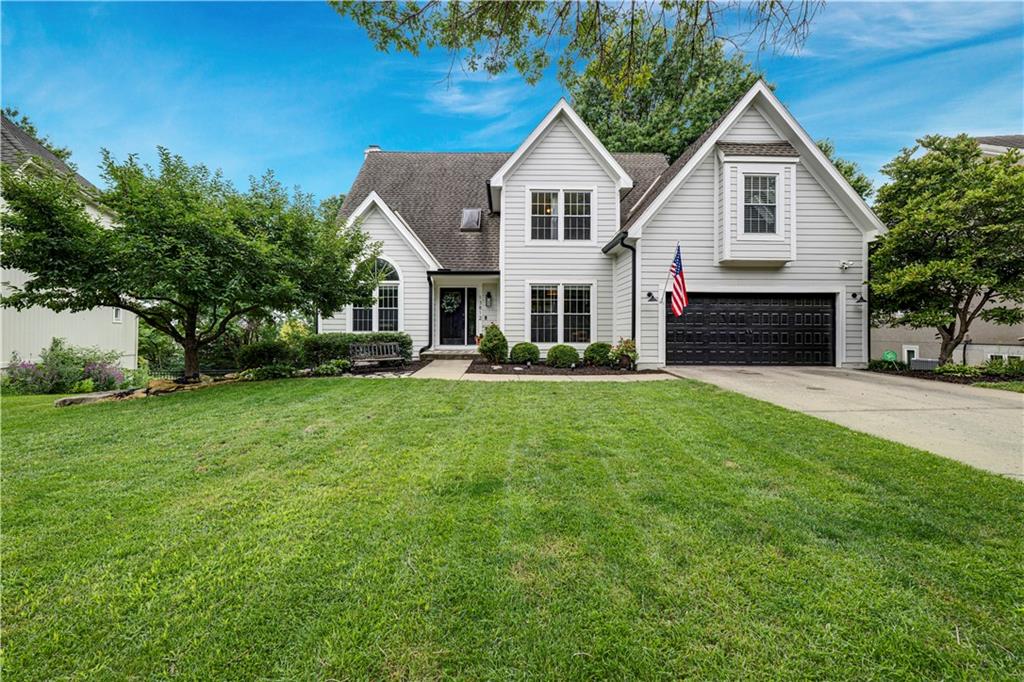 3rd image of 13812 Meadow Ln, Overland Park, KS 66224 | MLS# 2632240