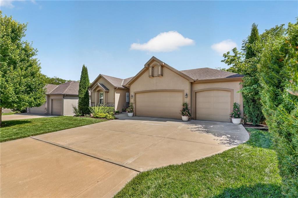 3rd image of 10115 N Miller Ln, Kansas City, KS 66109 | MLS# 2632258