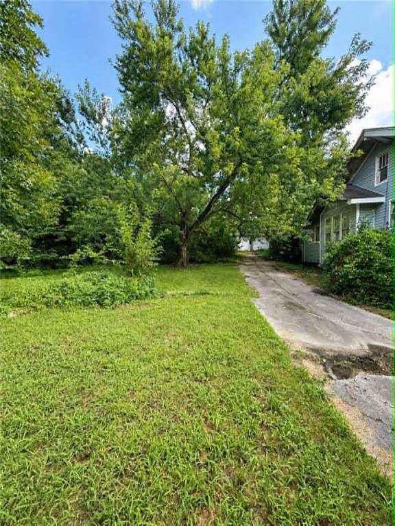 2nd image of 335 E 10th St, Baxter Springs, KS 66713 | MLS# 2632265