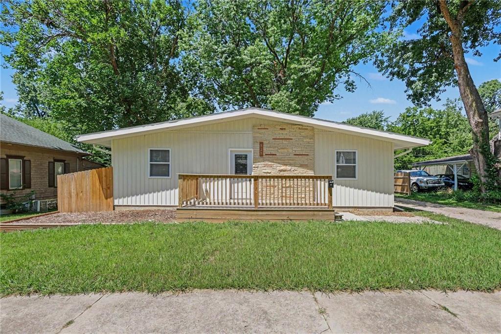 30th image of 828 N Oak St, Ottawa, KS 66067 | MLS# 2632277
