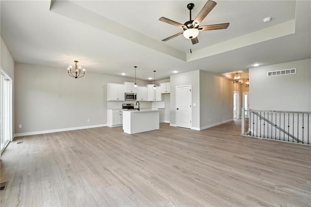 2nd image of 12425 S Redwood St, Lees Summit, MO 64086 | MLS# 2632334
