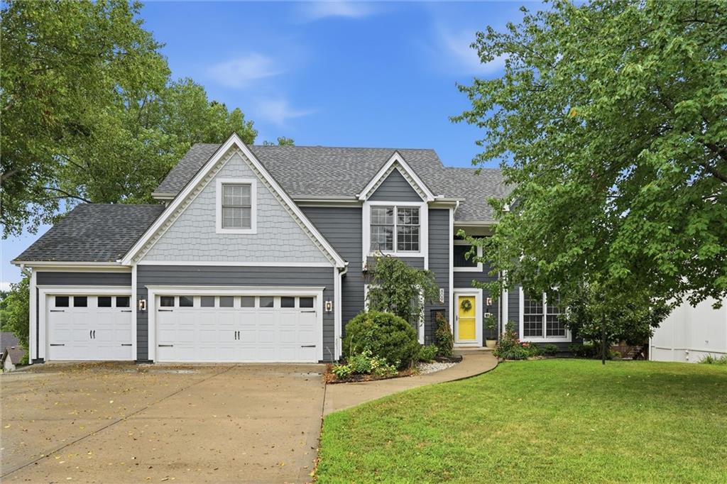 1st image of 809 Cottonwood Pl, Liberty, MO 64068 | MLS# 2632345