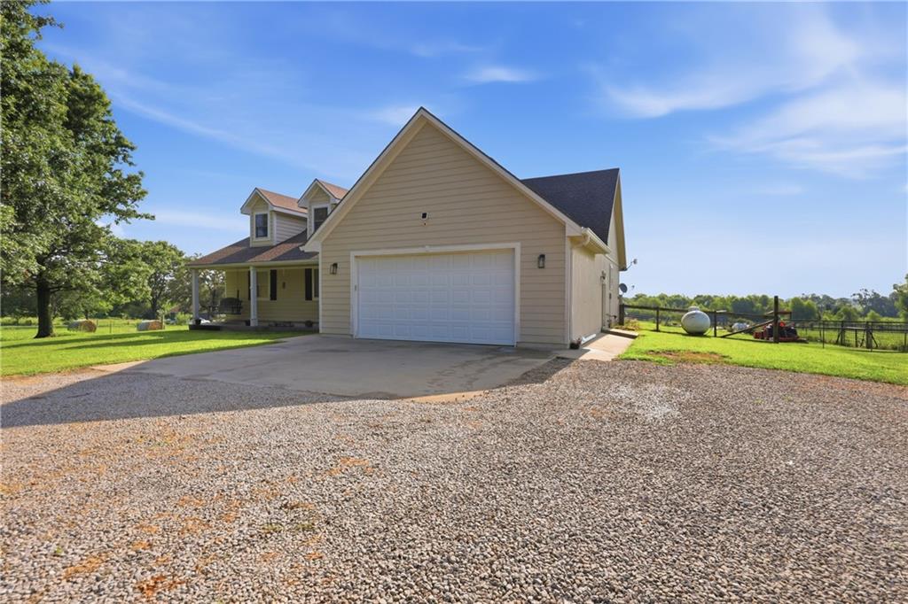 3rd image of 14711 Ne State Route E Hwy, Adrian, MO 64720 | MLS# 2632360