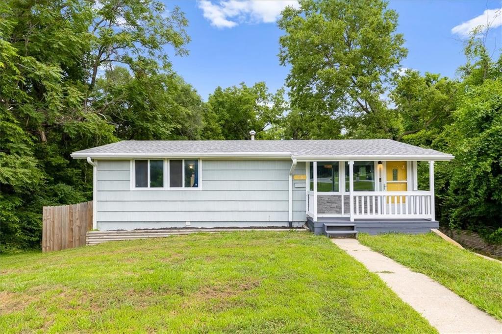 3rd image of 708 W Nickell Ave, Independence, MO 64050 | MLS# 2632371