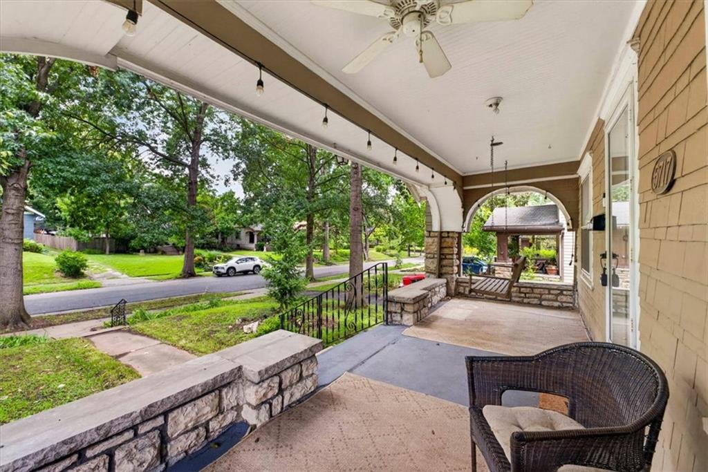 4th image of 5717 Holmes St, Kansas City, MO 64110 | MLS# 2632381