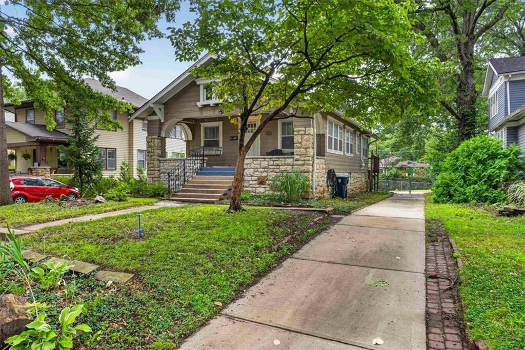2nd image of 5717 Holmes St, Kansas City, MO 64110 | MLS# 2632381
