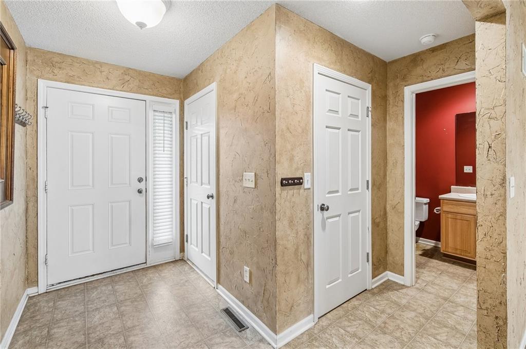 4th image of 13108 Washington Ct, Kansas City, KS 66109 | MLS# 2632388