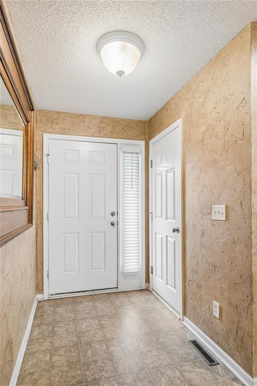 5th image of 13108 Washington Ct, Kansas City, KS 66109 | MLS# 2632388