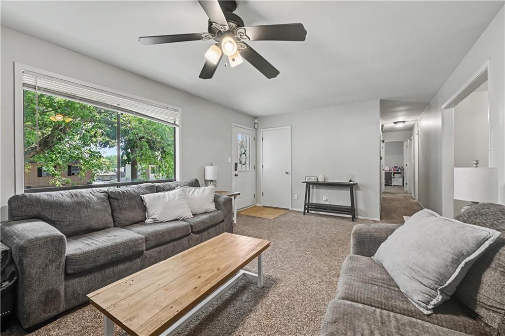 5th image of 632 N Mohican Dr, Independence, MO 64056 | MLS# 2632397