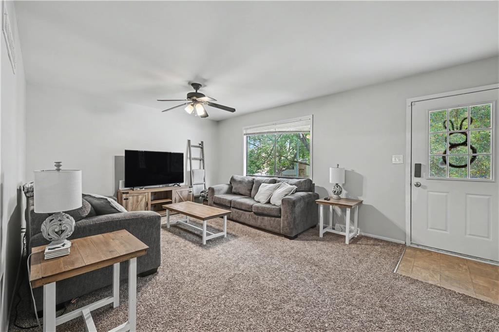 3rd image of 632 N Mohican Dr, Independence, MO 64056 | MLS# 2632397