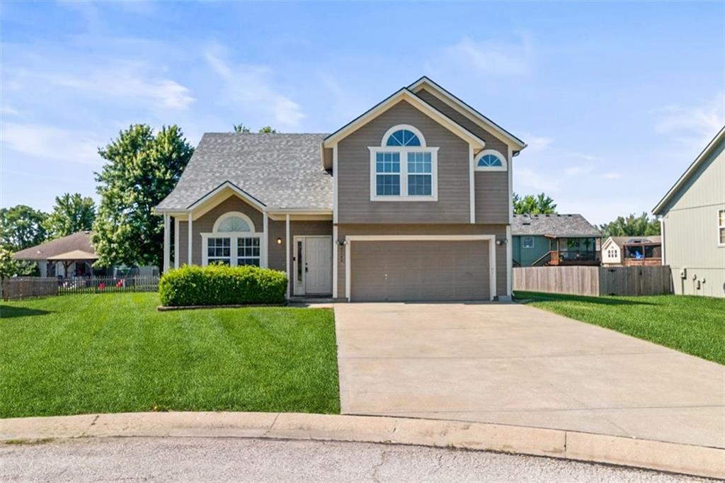 Homes for sale in Greenwood, MO | 2103 Patti Ln, Greenwood, MO 64034 | MLS# 2632398