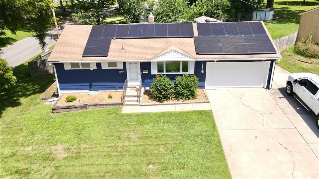 3rd image of 7408 Elm St, Raytown, MO 64133 | MLS# 2632406