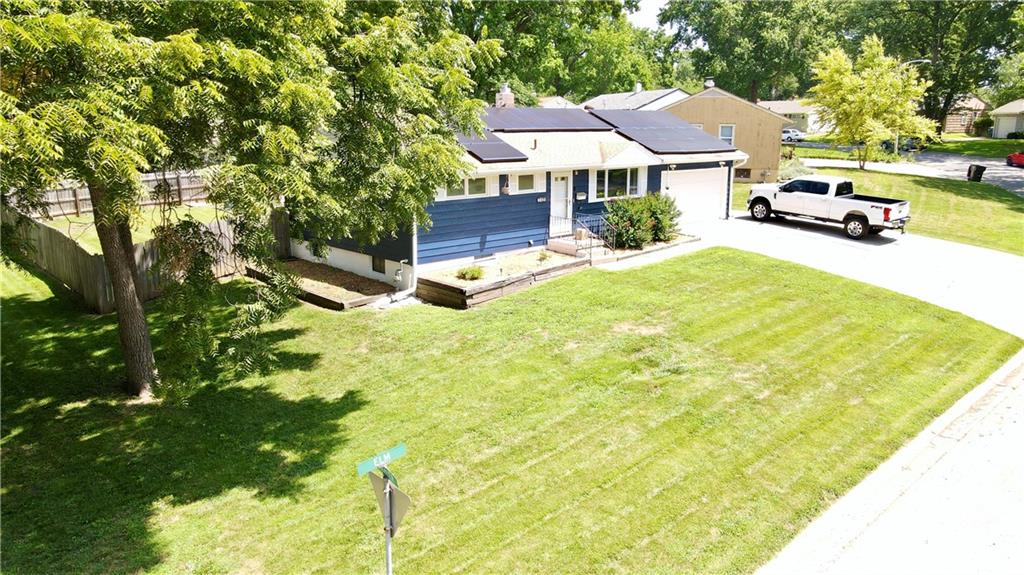 2nd image of 7408 Elm St, Raytown, MO 64133 | MLS# 2632406