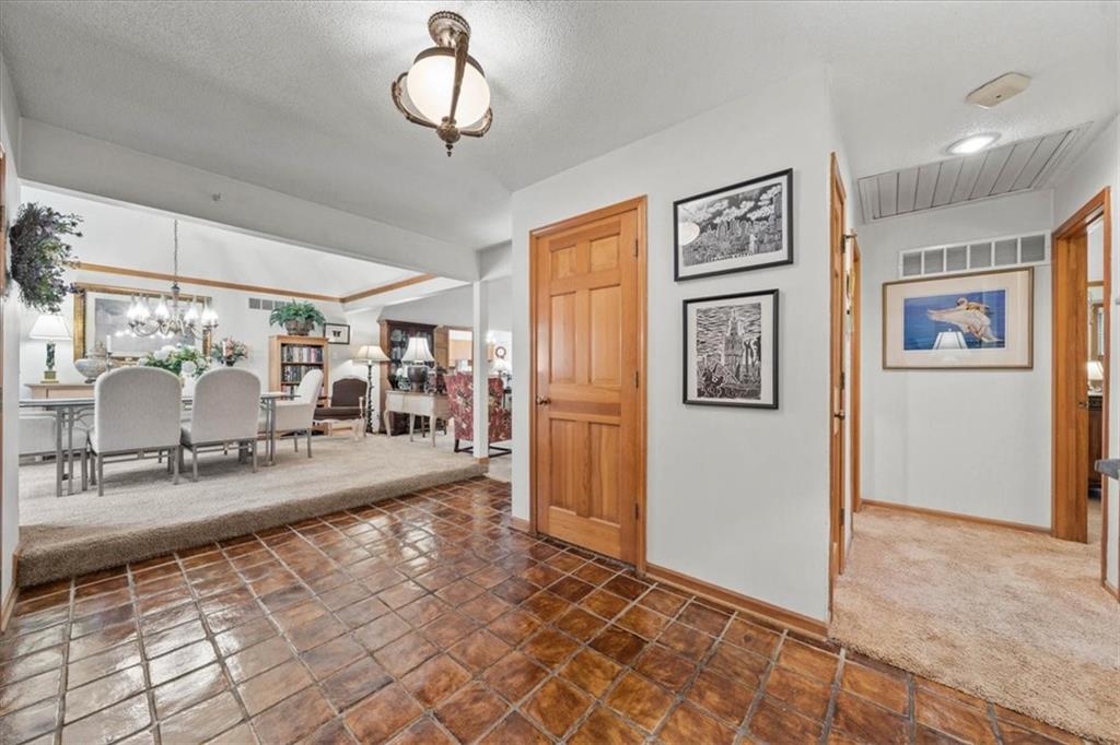3rd image of 11715 W 102Nd Ter, Overland Park, KS 66214 | MLS# 2632424