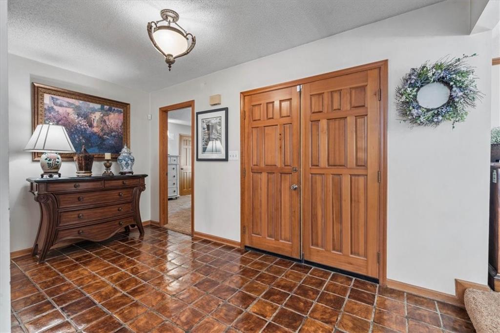 2nd image of 11715 W 102nd Ter, Overland Park, KS 66214 | MLS# 2632424