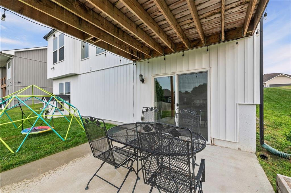 36th image of 9600 N Lenox Pl, Kansas City, MO 64154 | MLS# 2632451