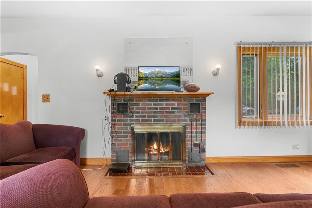 5th image of 11219 Evans St, Sugar Creek, MO 64054 | MLS# 2632453